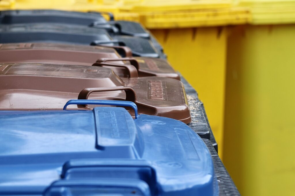 garbage cans, the garbage container, garbage disposal